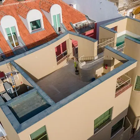 Princess Building W/pool By Lovelystay Apartment
