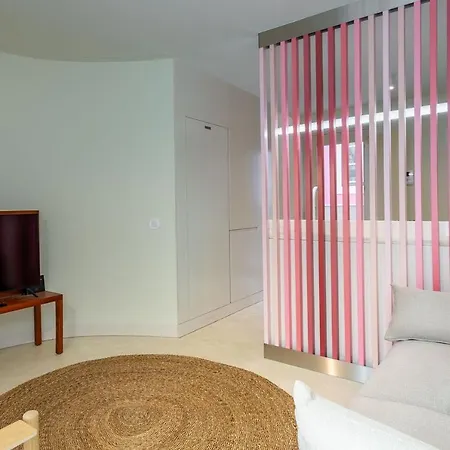 Princess Building W/pool By Lovelystay